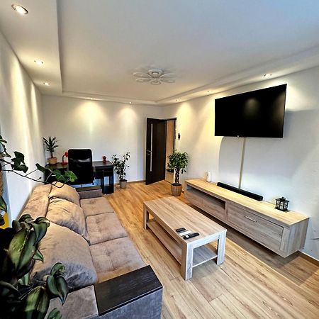 Ultracentral Apartment Târgu Jiu エクステリア 写真